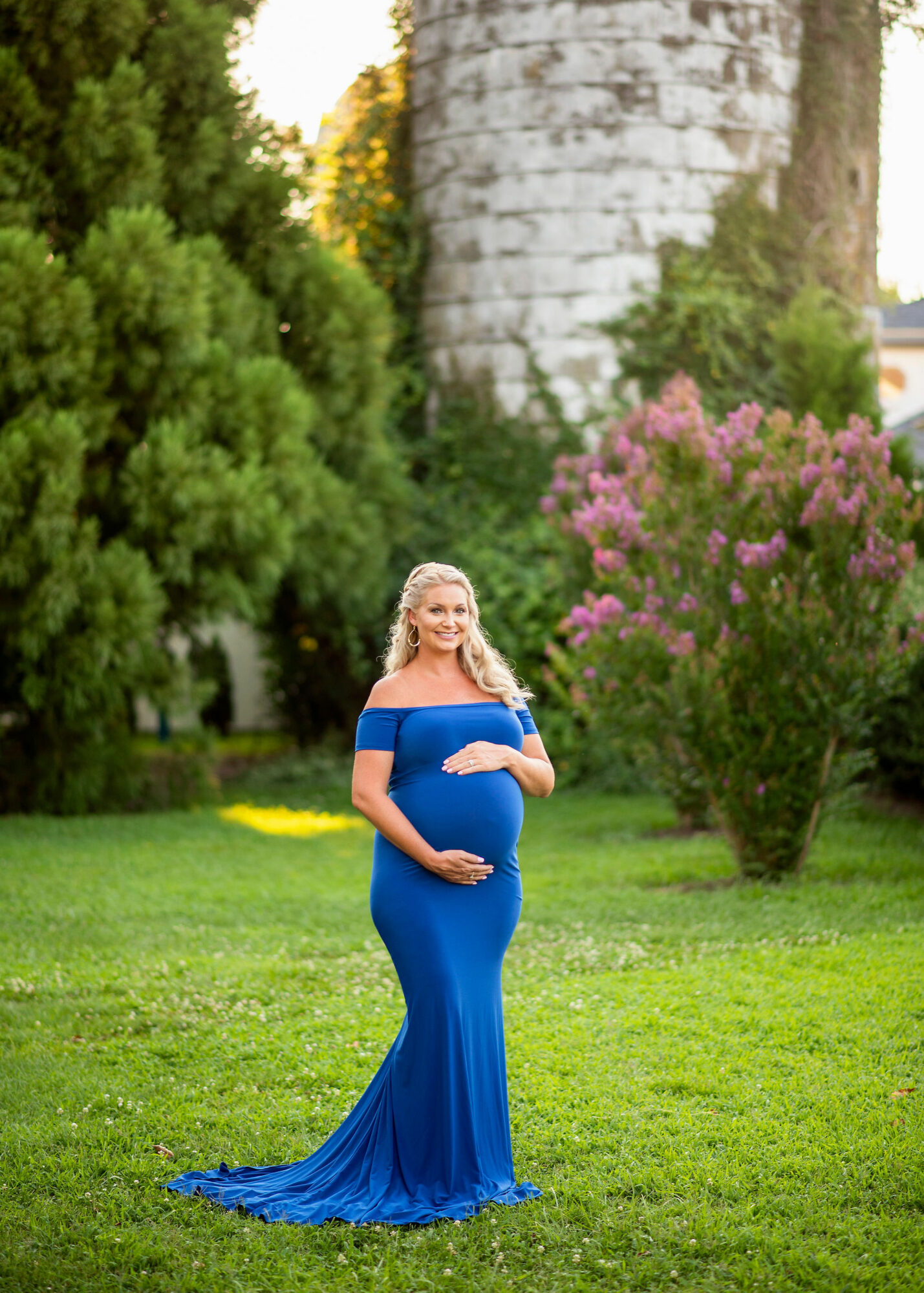 Lavender-Fields-Milton-Delaware-Blue-Maternity-Gown-Photo.jpg